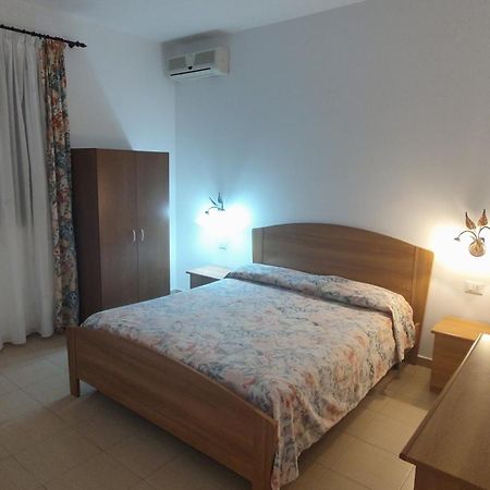 Lo Zodiaco Aparthotel Lampedusa Exterior photo